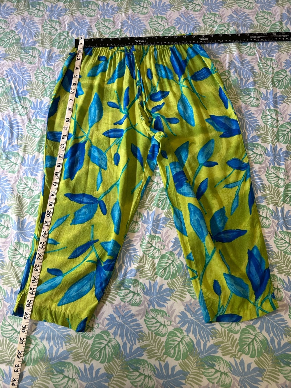 Vintage Caribou New York Blue Floral 100% Rayon Elastic Waist Pants Medium - Picture 7 of 7